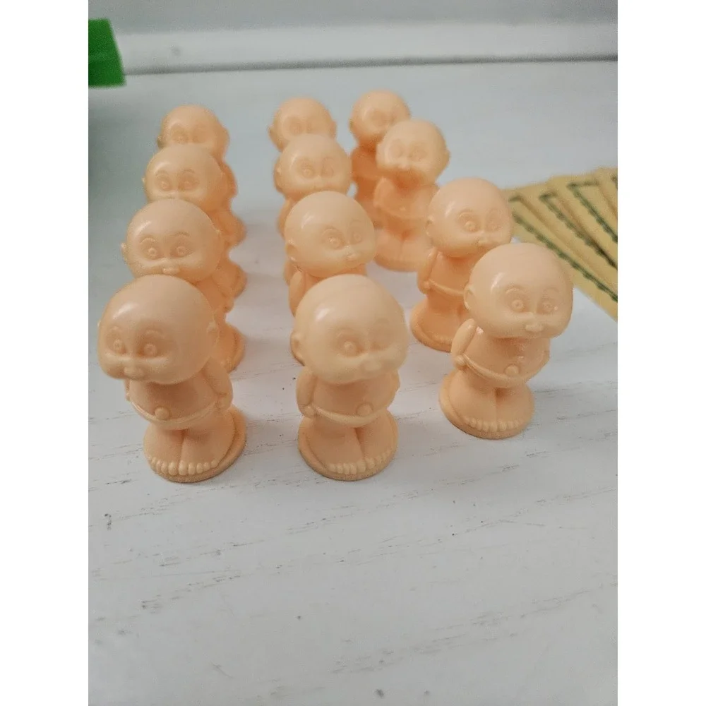 Vintage CABBAGE‎ PATCH KIDS 1984 Hide and Seek Game Milton Bradley Made In USA